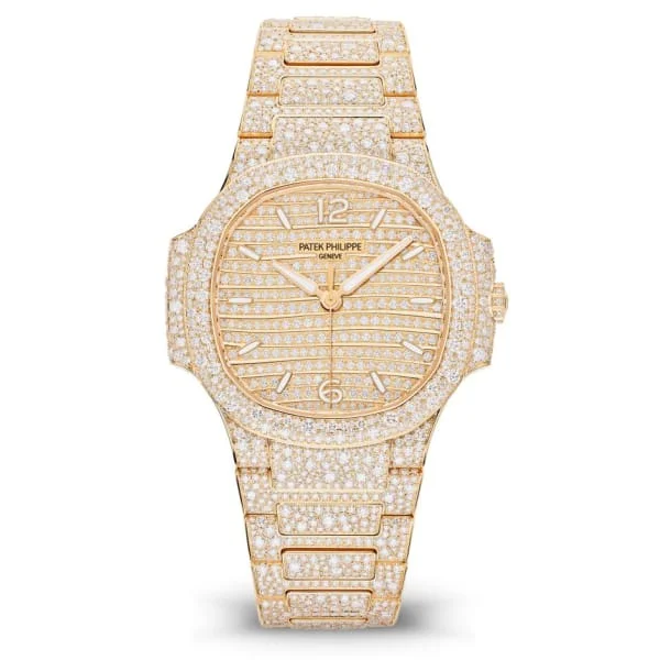 Patek Philippe Nautilus Ladies 35.2mm Women's Watch - Ref: 7118-1450R-001 - Pave Diamond Diamond Dial & Case in 18K Rose Gold Pave Diamond Bracelet